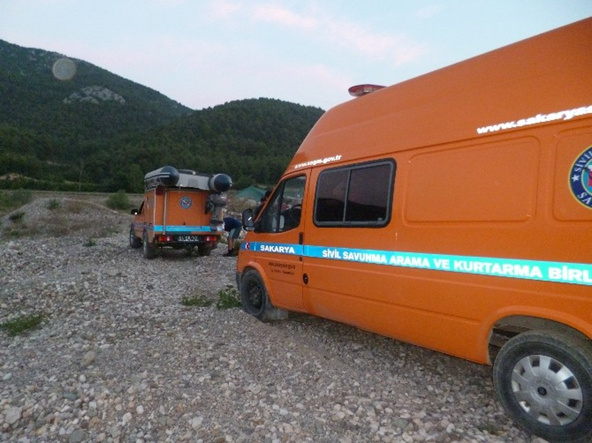 Serinlemek İçin Nehre Giren Gencin Cesedi Bulundu