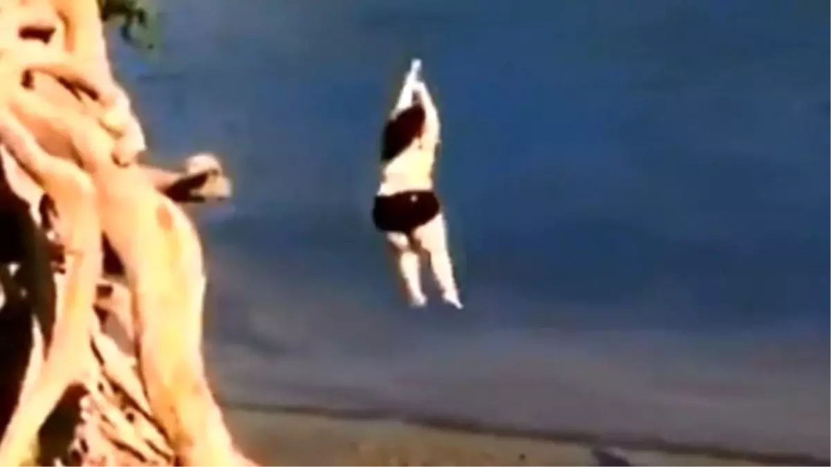 Şişman Kadın Tarzancılık Yaparken Kumsala Çakıldı