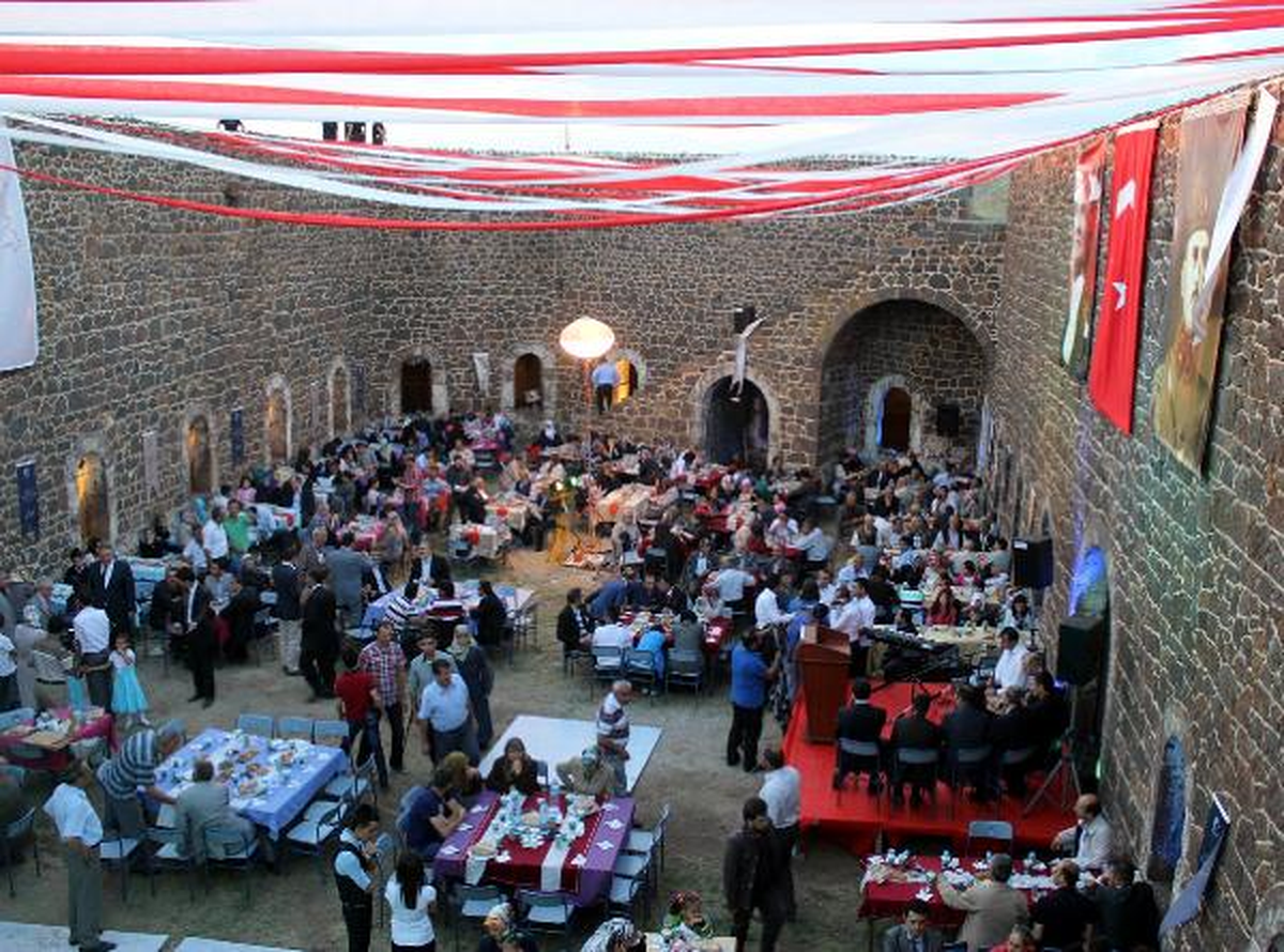 Tabyalarda Şehit Yakınları ve Gazilere İkinci İftar