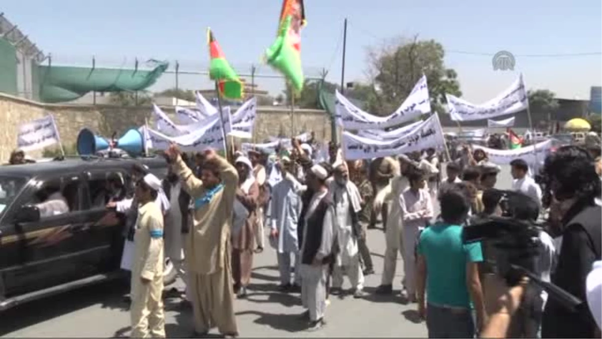 Afganistan\'da ulusal birlik hükümetine karşı protesto -