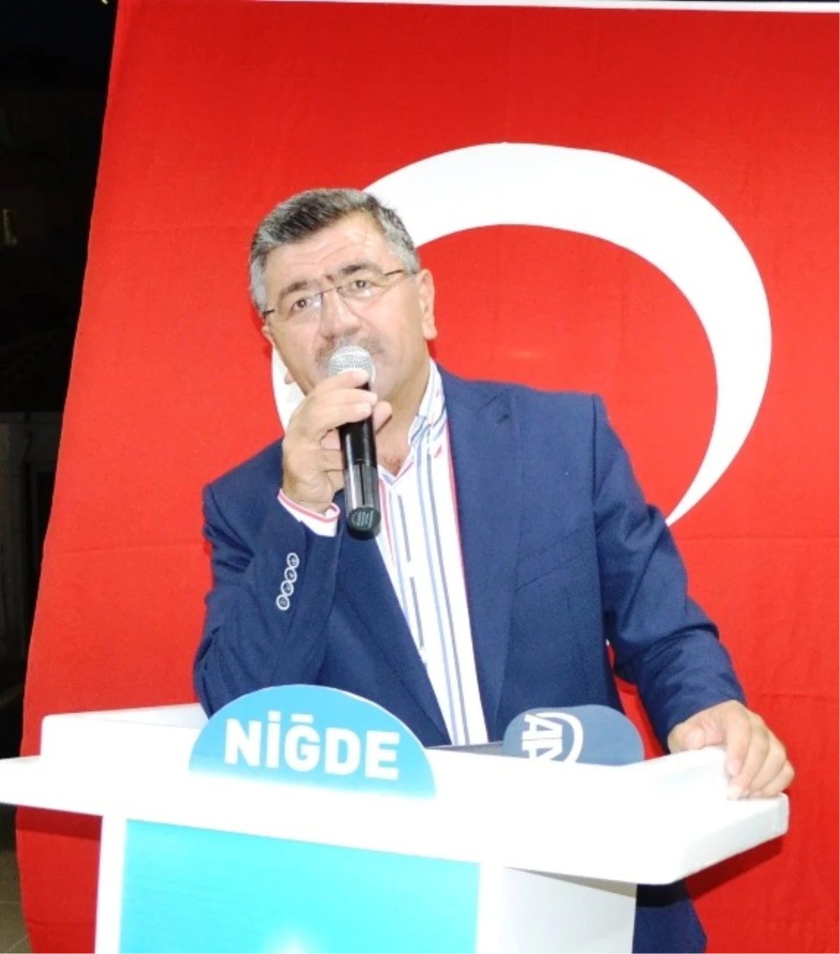 AK Parti\'den İftar Yemeği