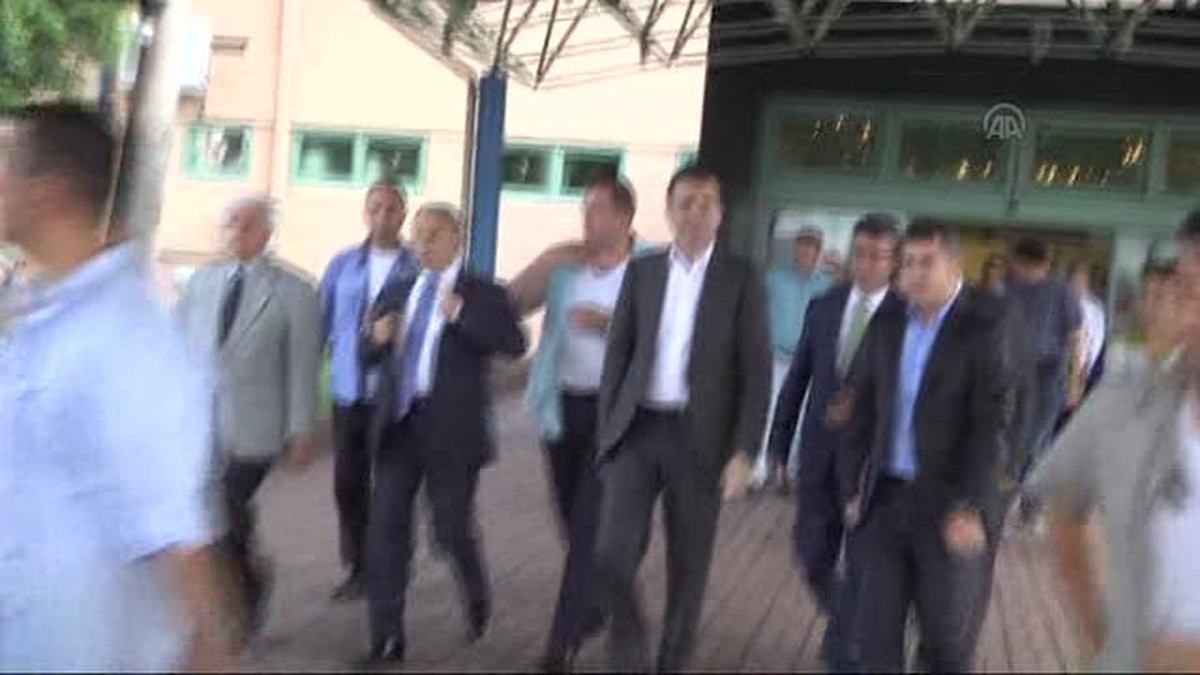 Bakan Çelik: "Hiç kimse İsrail\'in kendini savunma hakkı var demesin" -