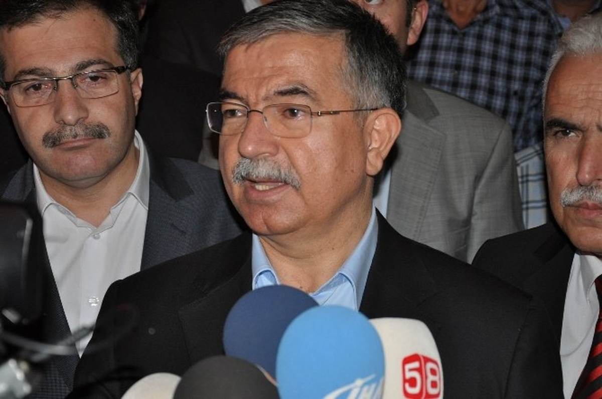 Bakan Yılmaz: "İsrail Filistin\'de Soykırım Gerçekleştiriyor"