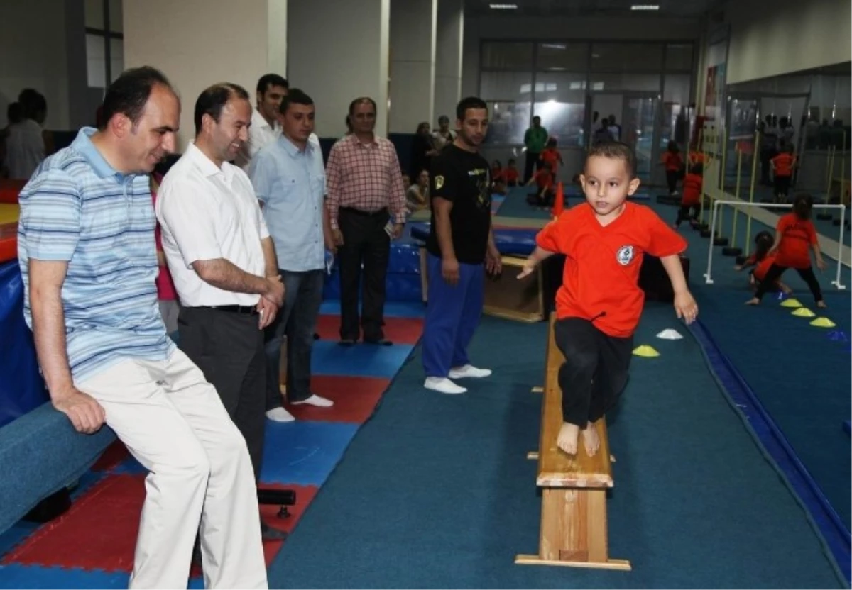 Başkan Altay Spor Okulu Öğrencileriyle Buluştu