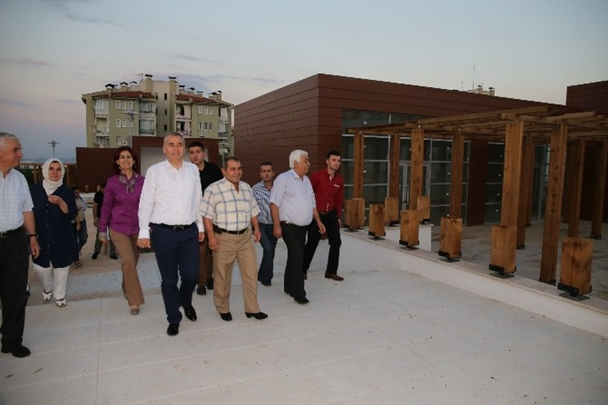 Başkan Zolan, Vatandaşlarla İftar Açmaya Devam Ediyor