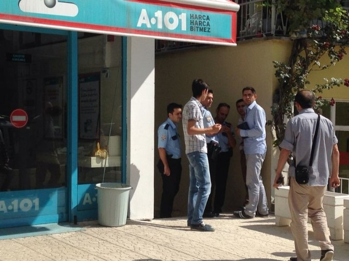 Başkentte, Silahlı İki Kişi Market Soydu