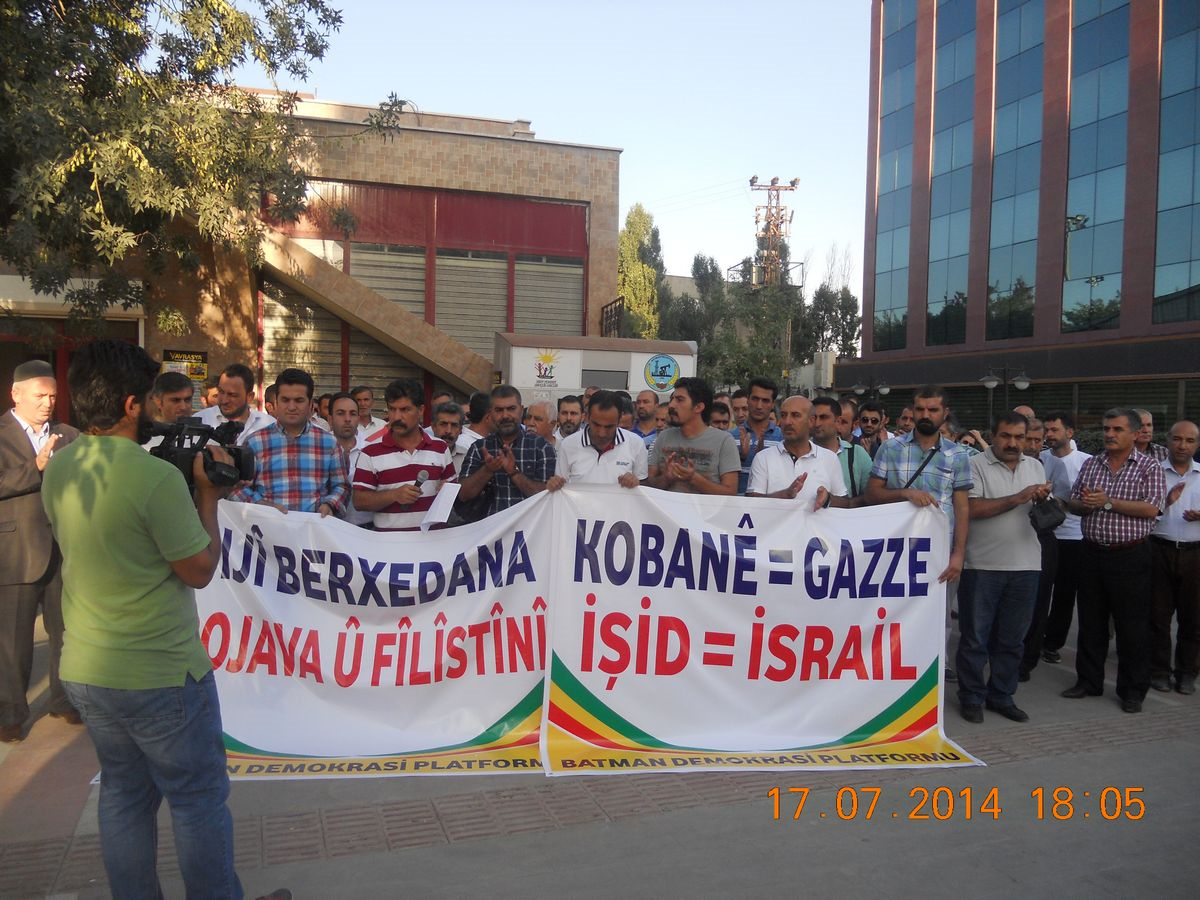 Batman Demokrasi Platformu "Rojava ve Filistin Halkının Yanındayız"