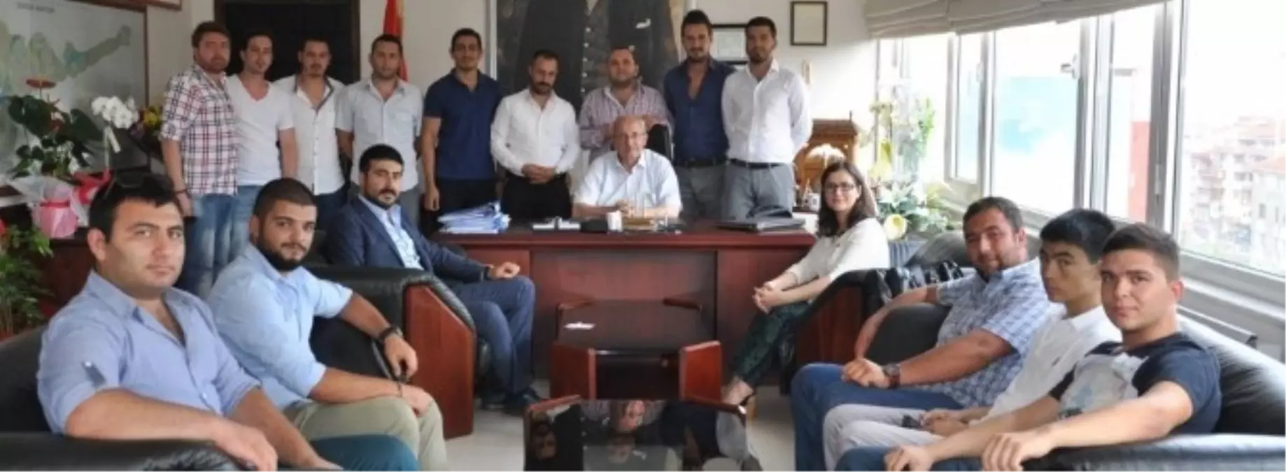 CHP Gençlik Kolları'ndan Tekirdağ Büyükşehir Belediye Başkanı Albayrak'a Ziyaret