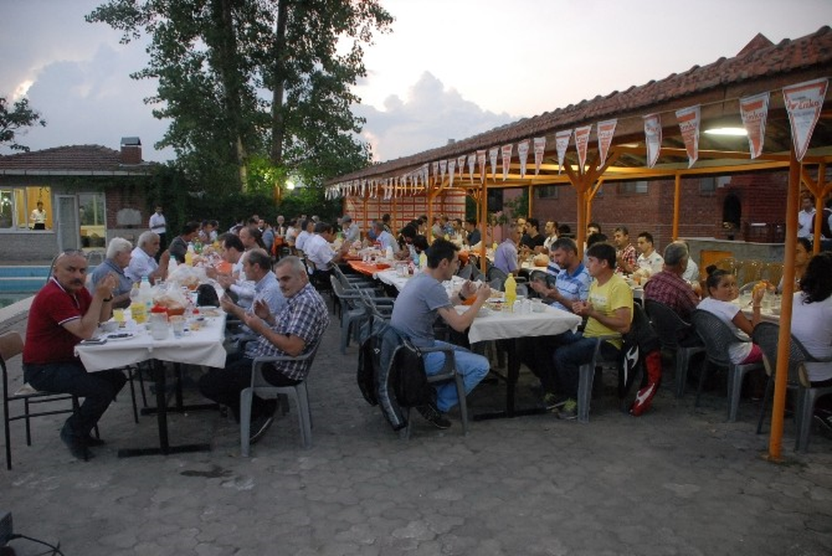 Emko\'dan Zonguldak Bayilerine İftar Yemeği