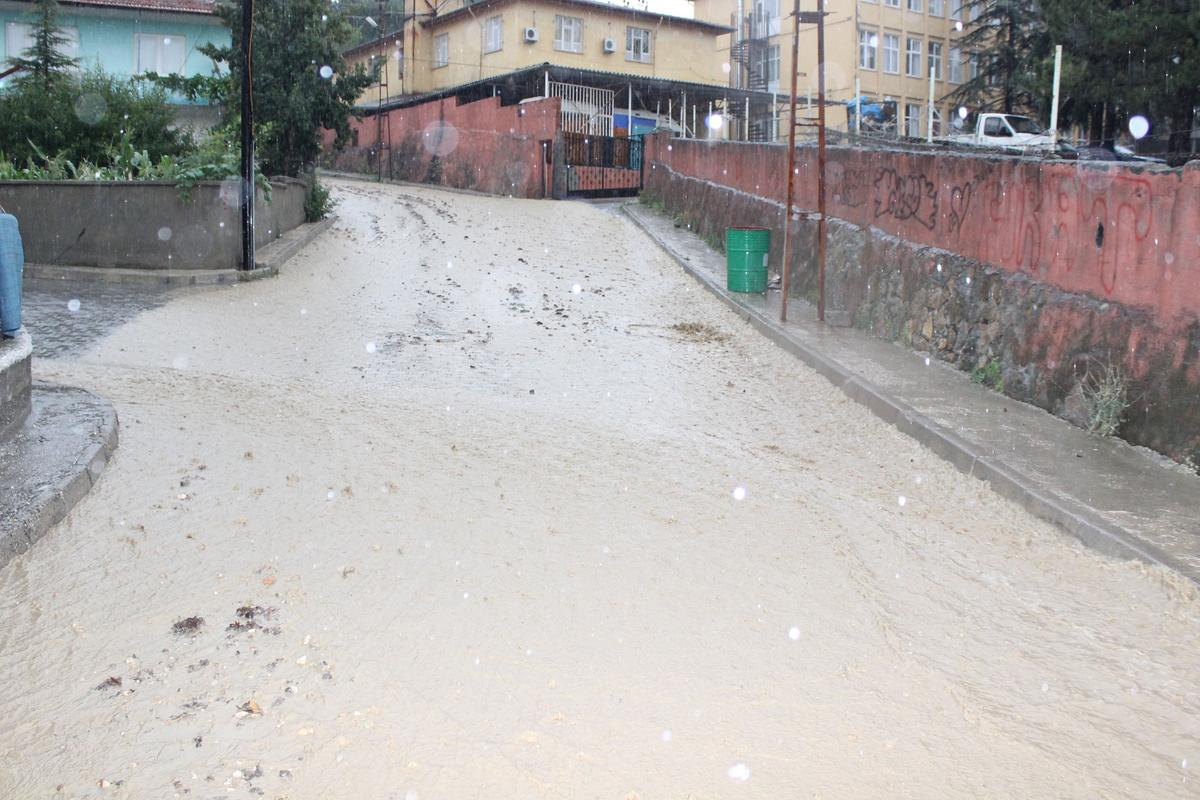 Havza\'da Sağanak Etkili Oldu