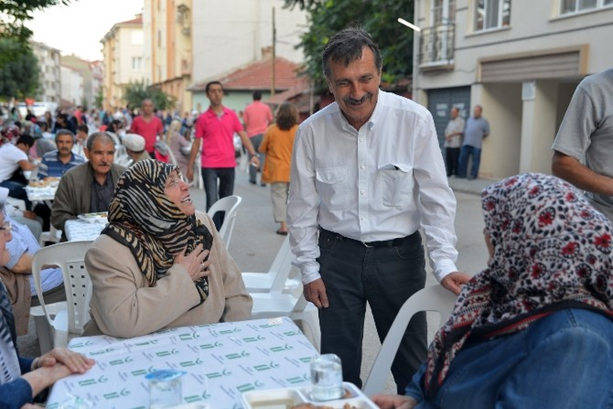 İftar Sevinci Ömerağa ve Tunalı\'da Paylaşıldı