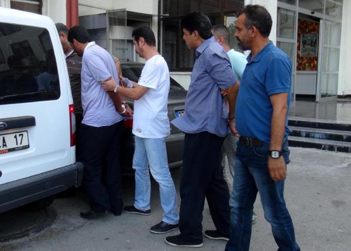 İranlı \'Tırnakçılar\' Polisten Kaçamadı