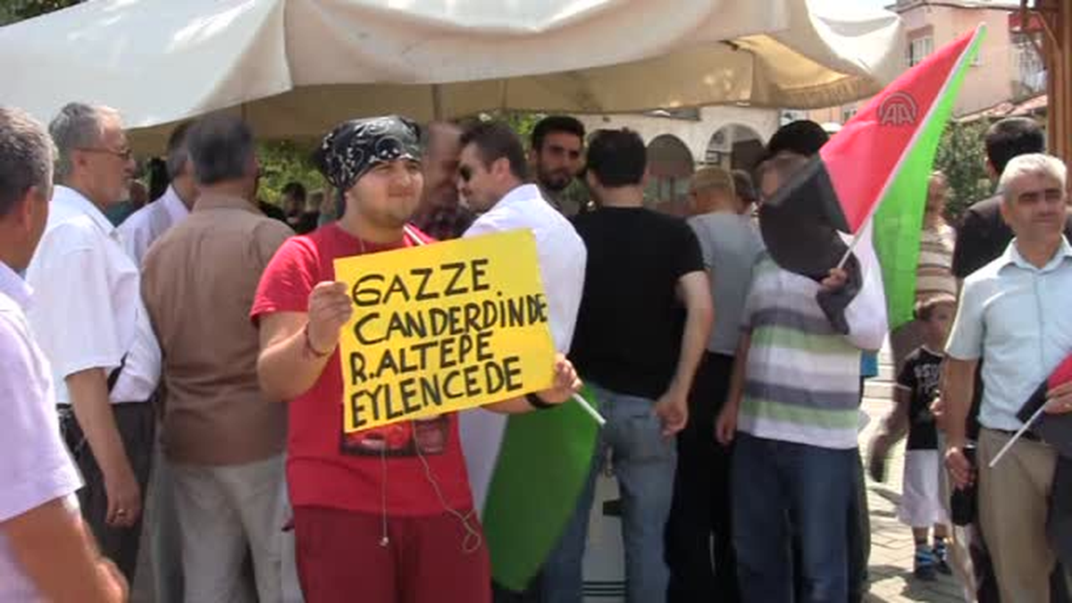 İsrail\'in Gazze\'ye saldırılarını protesto -