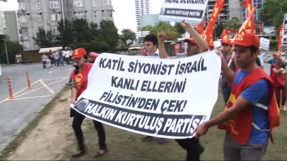 İsrail Konsolosluğu Önünde Protestolar