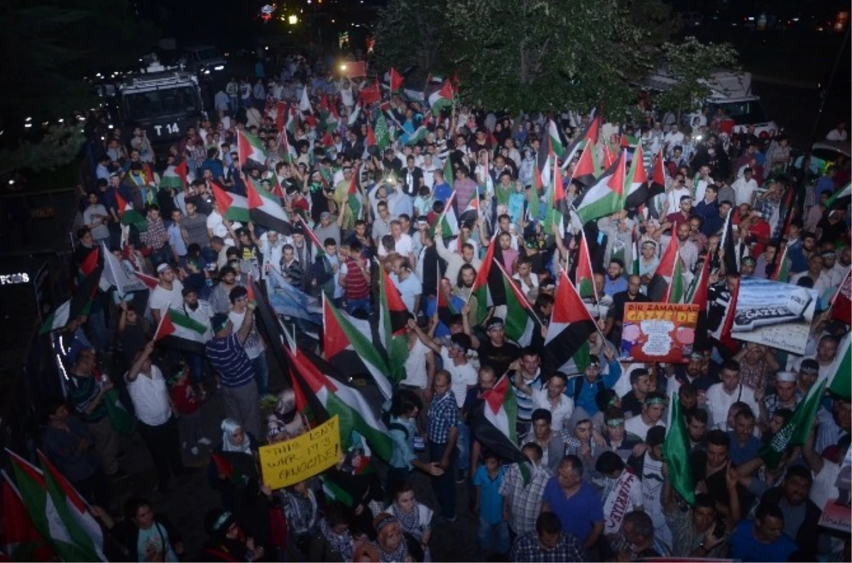 İsrail Konsolosluğu Önündeki Protestolar 3. Günde de Devam Etti