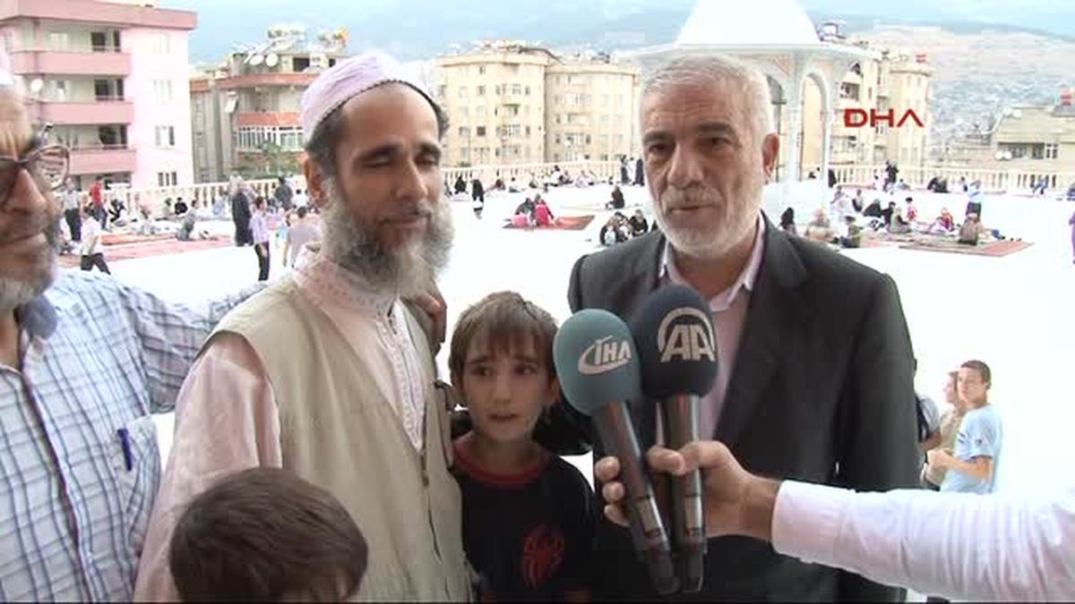 Kahramanmaraş\'ta Camide Suriyelilere Kardeşlik İftarı