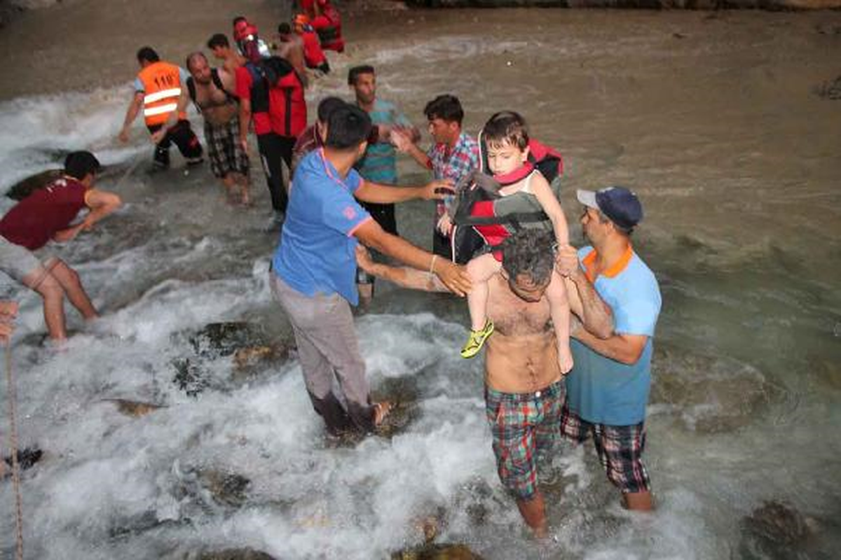 Kanyonu Sel Bastı: 1 Öldü, 8 Yaralandı