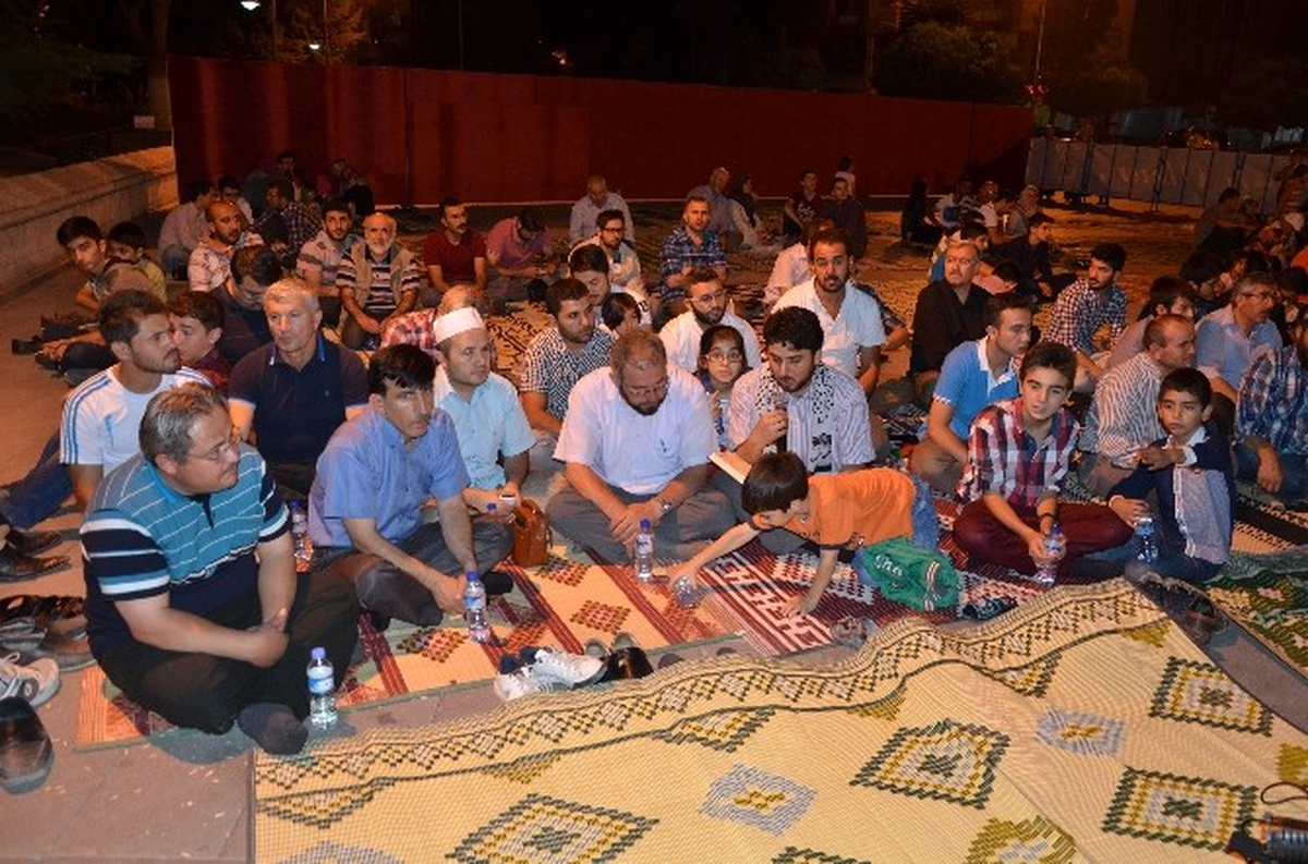 Karaman\'da Gazze İçin Oturma Eylemi