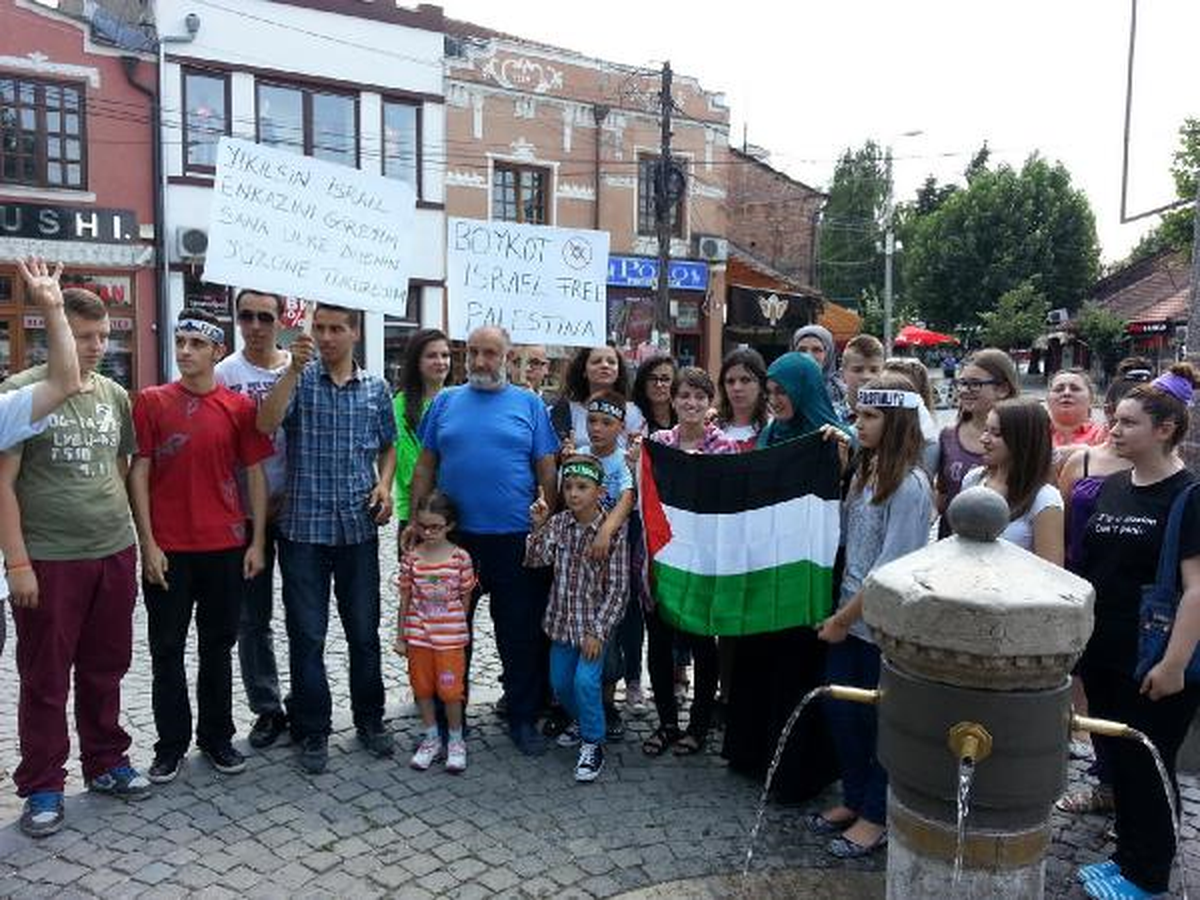 Kosova\'da Israil Protesto Edildi