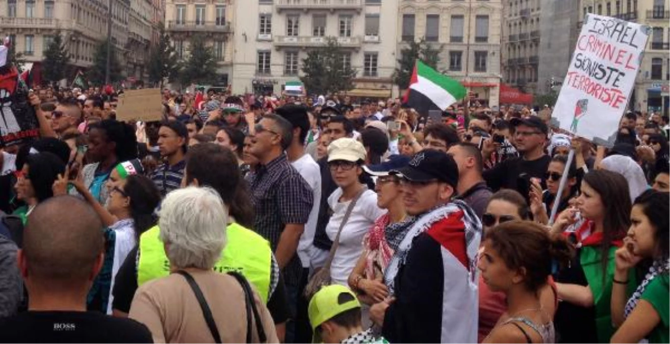 Lyon\'da Filistin İçin Gösteri Yapıldı