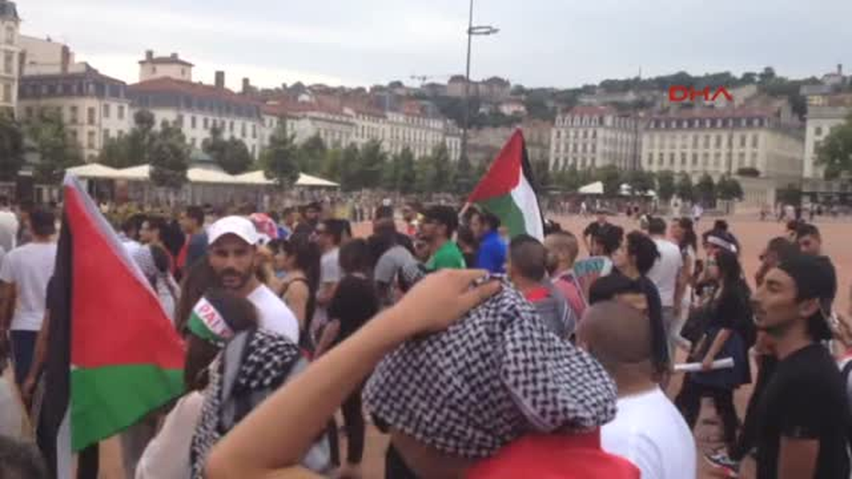 Lyon\'da Filistin İçin Gösteri Yapıldı