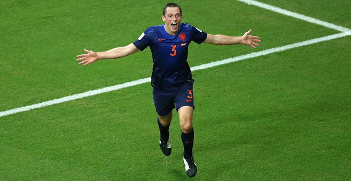Manchester United, Stefan de Vrij\'le Anlaşmak Üzere