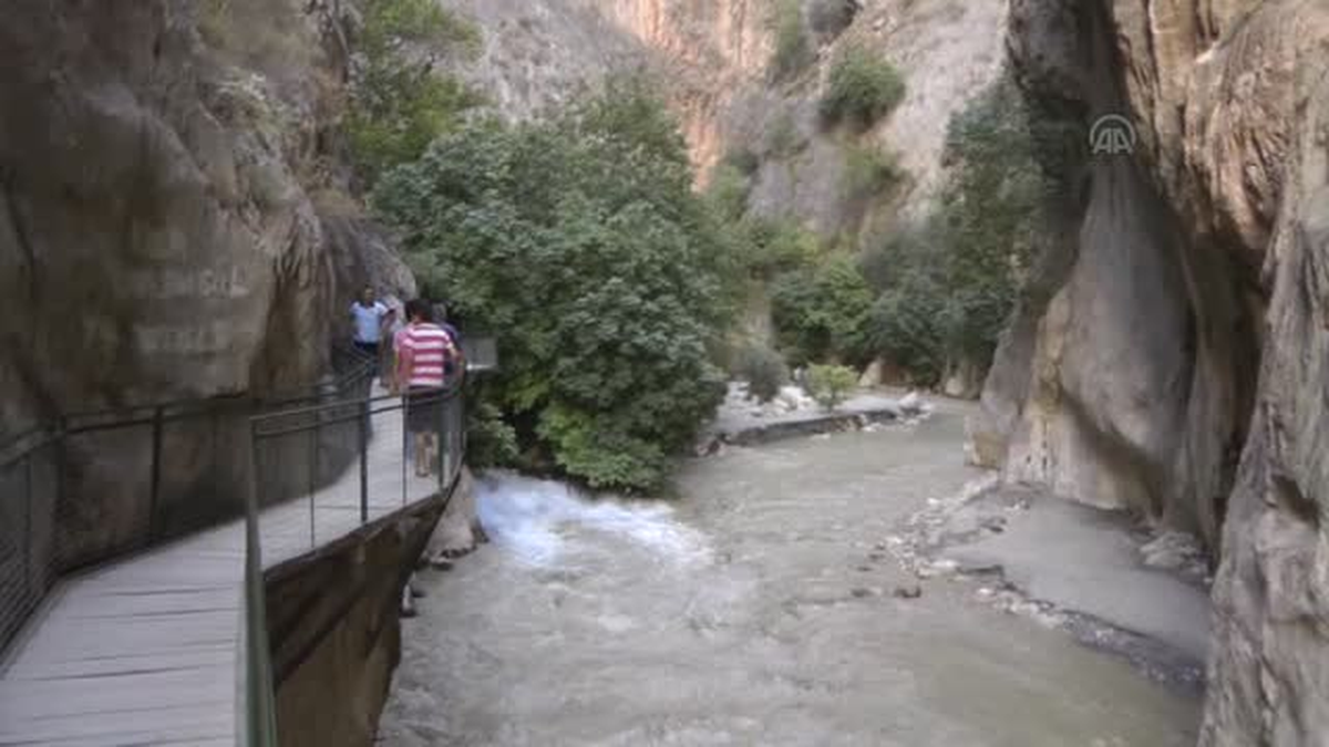 Saklıkent Kanyonu\'nda sel -