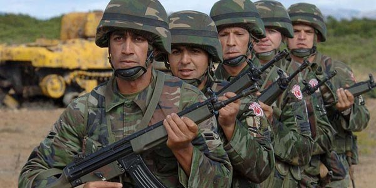 Şırnak\'ta Askerin Çarşı İznine Çıkması