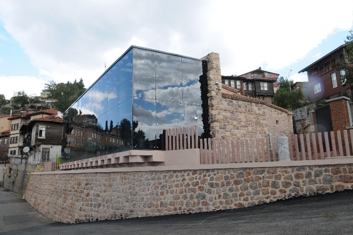 Tarihi Hamam İzmit Belediyesi\'ne Devredildi