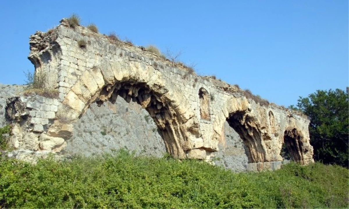 Türkiye\'nin Kilikya\'daki Efes\'i: "Anavarza"