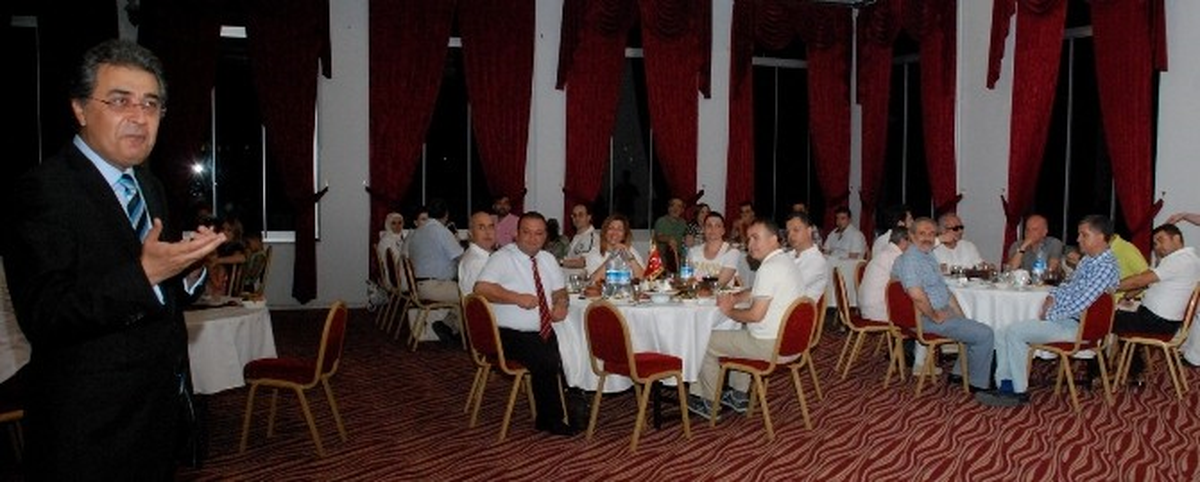 Yaman\'dan İftarda Birliktelik Mesajı