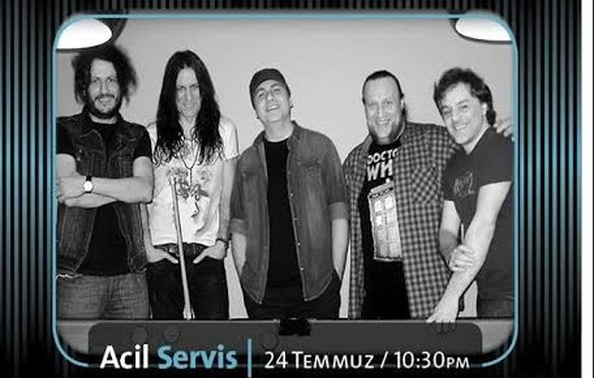 Acil Servis Hard Rock Cafe Istanbul Sahnesinde