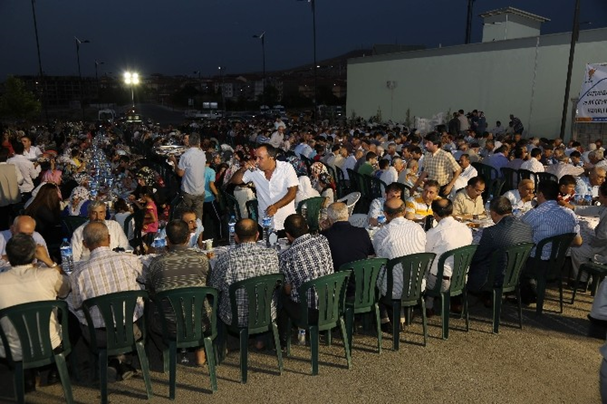 AK Parti Heyeti, Şehit Fevzi Mahallesi\'nde Sorunları Dinledi