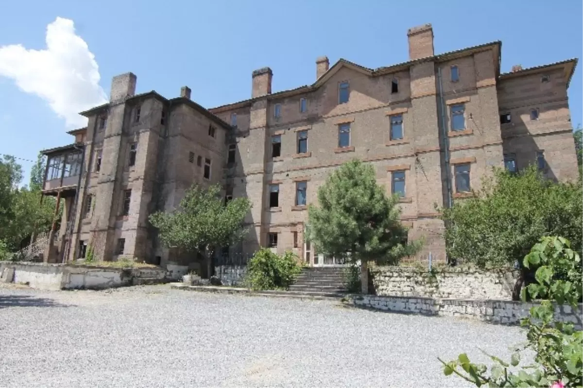 Talas Amerikan Koleji Gençlik Merkezi Oluyor