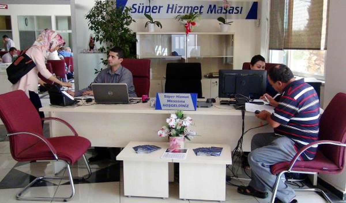 Belediyeden Bürokrasi Sorununa \'Süper Masa\'lı Çözüm