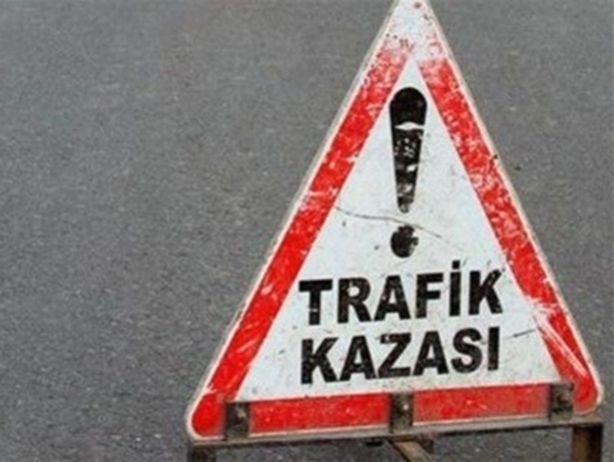 Bingöl\'de Otomobil Devrildi: 2 Yaralı