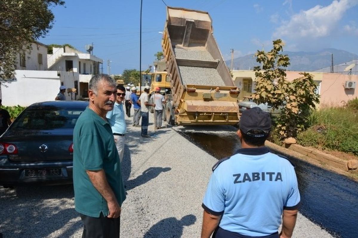 Bozyazı'da Alt Yapı Çalışmaları Sürüyor