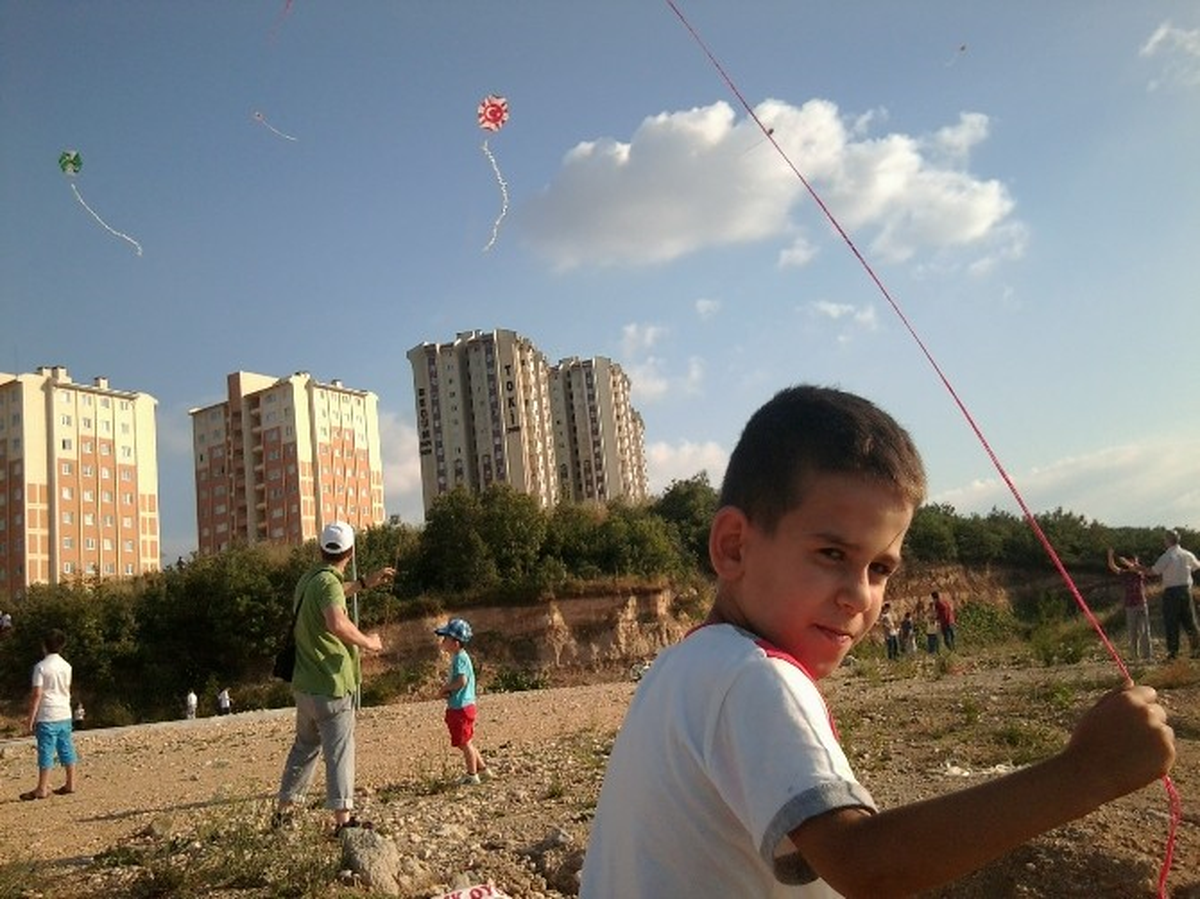 Bursa\'da 400 Uçurtma, Ölen 400 Filistinli İçin Uçtu
