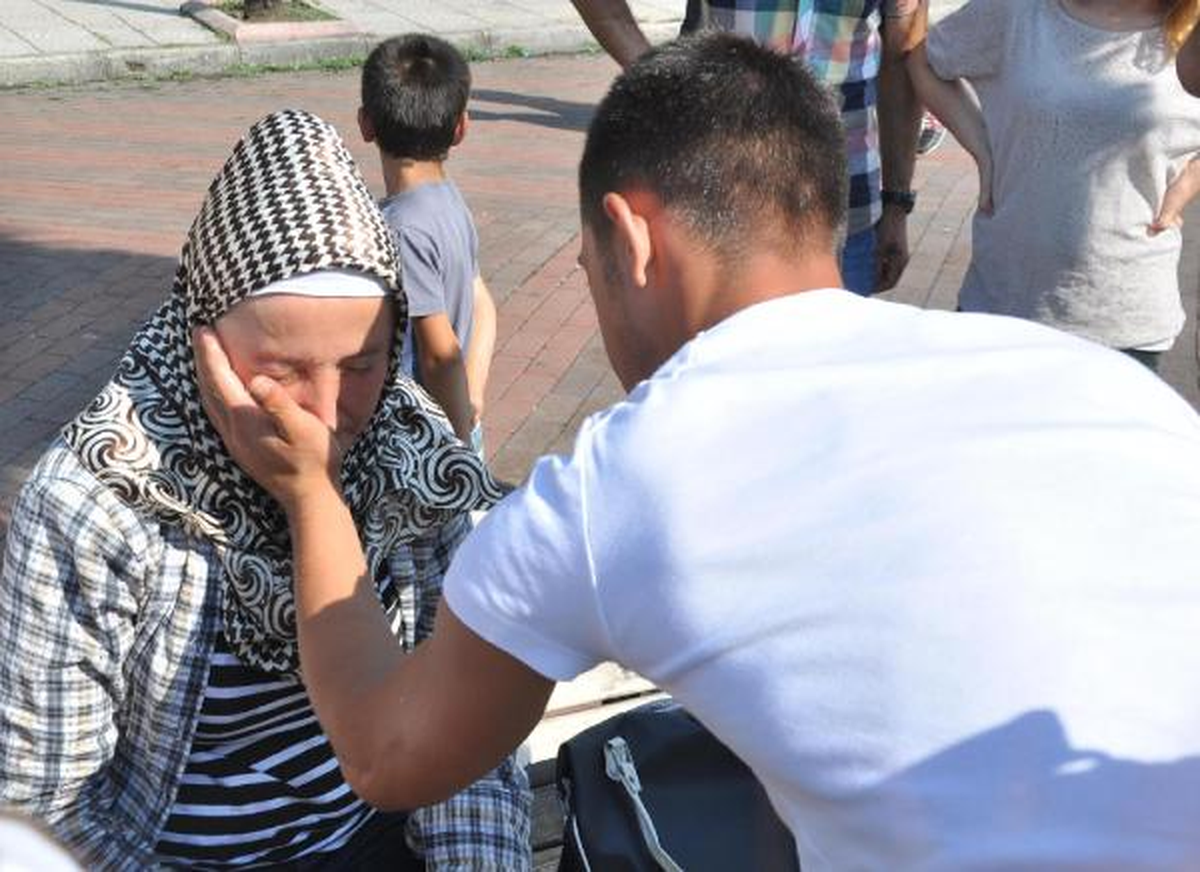 Denize Atlamak İsteyen Kadını Son Anda Engellediler