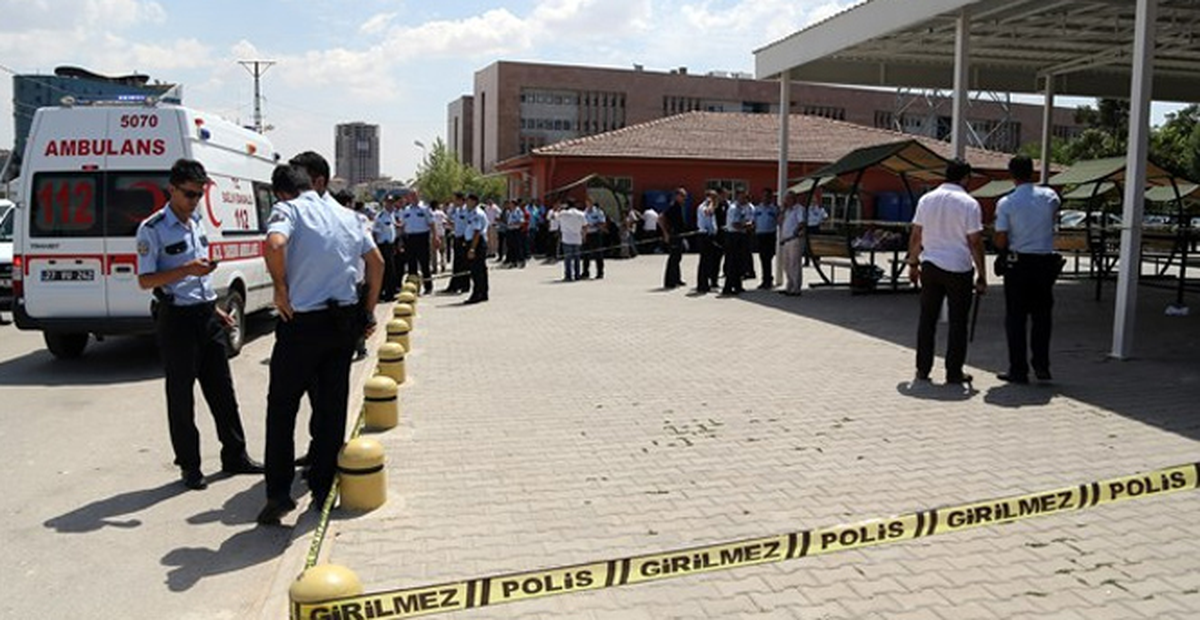 Gaziantep Cezaevi Önünde Silahlı Kavga 1 Ölü, 1 Yaralı