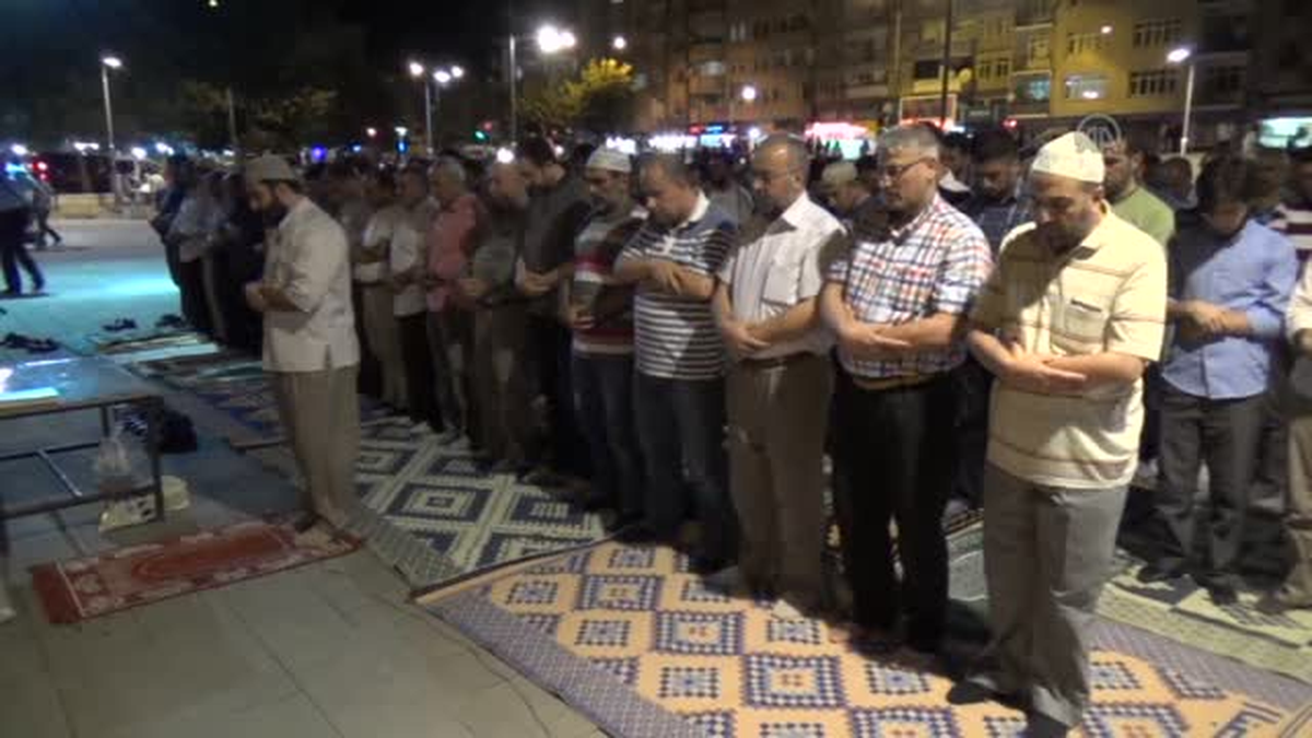Gazze\'de "Canlı Kalkan" Olmak İsteyenler İçin İmza Kampanyası