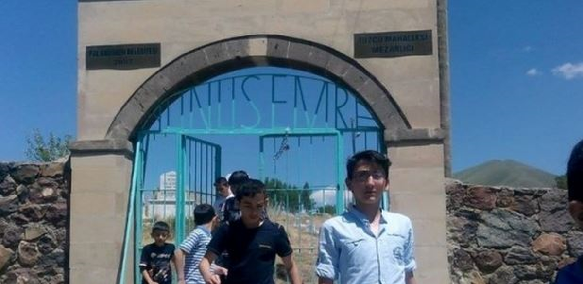 Erzurum Gençlik Liderleri Yunus Emre Türbesini Ziyaret Etti