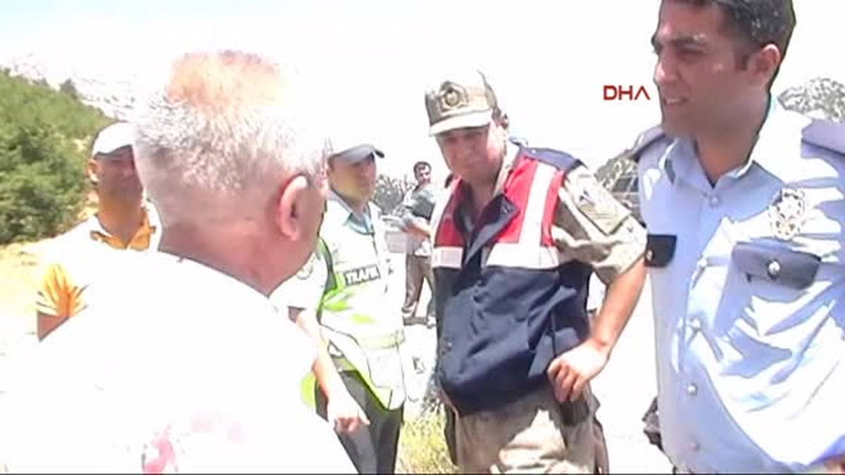 Göksun\'da Yolcu Minibüsü Devrildi: 9 Yaralı