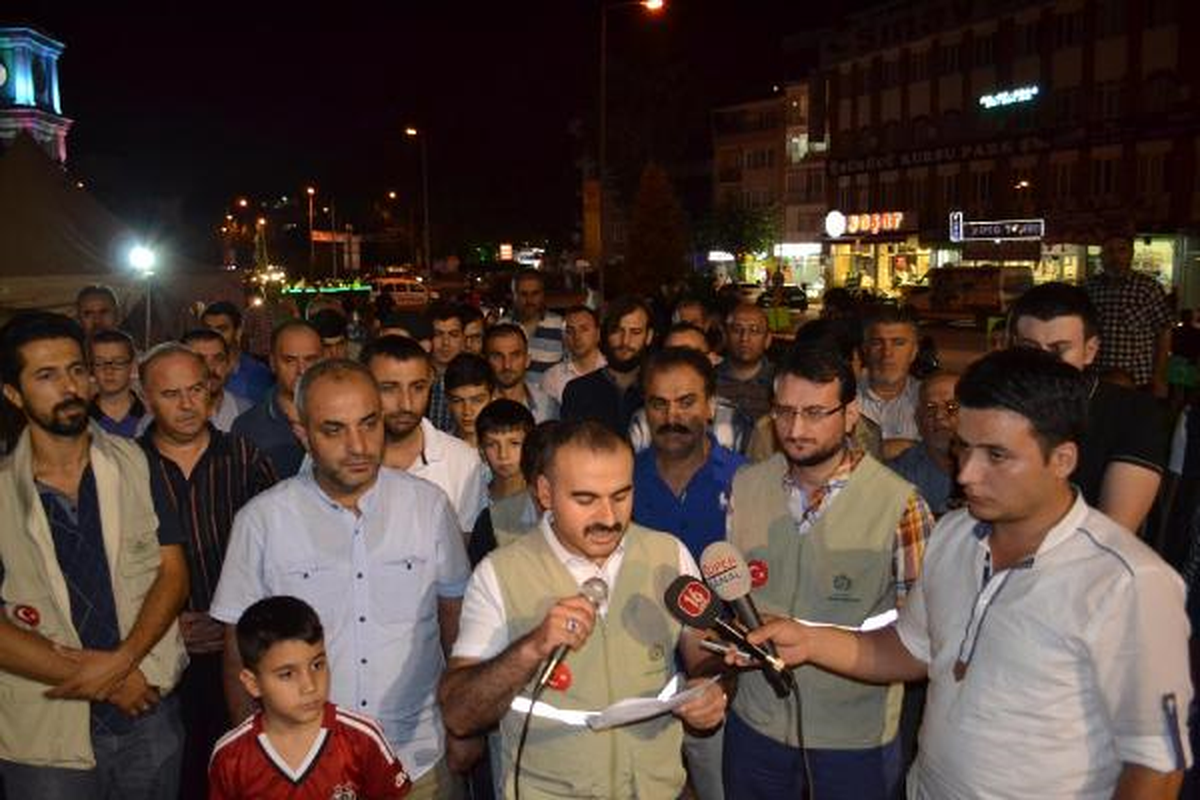 İnegöl\'de Gazze İçin Dua Nöbeti