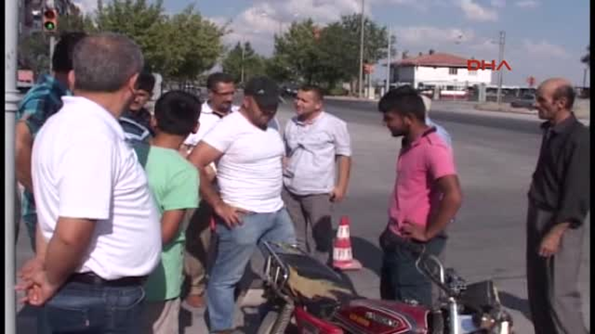 Kaza Yapan Kadının Cüzdanını Çalmaya Çalıştı