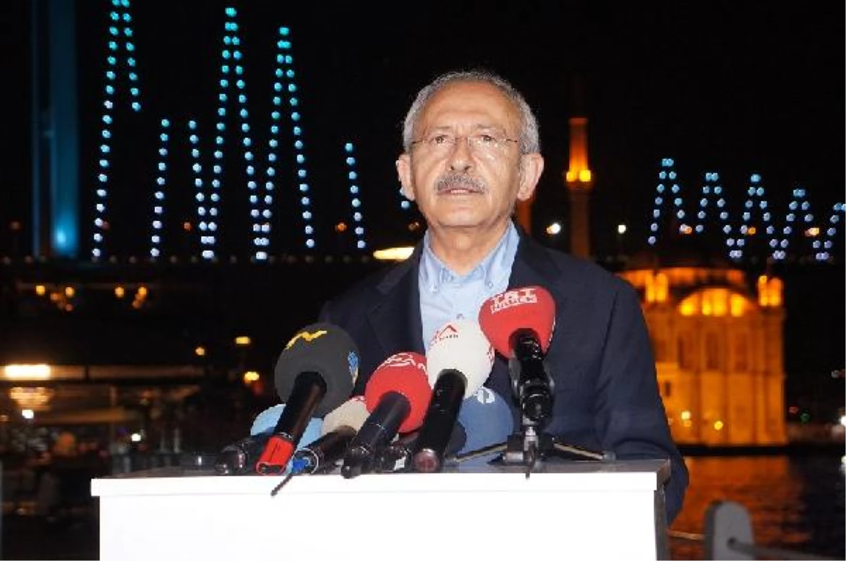 Kılıçdaroğlu, CHP\'li İhsan Özkes\'in Verdiği İftara Katıldı