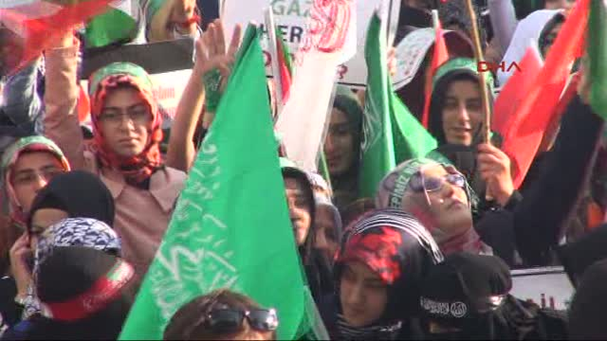 Konya\'da 5 Bin Kişi İsrail\'e Tepki Gösteri