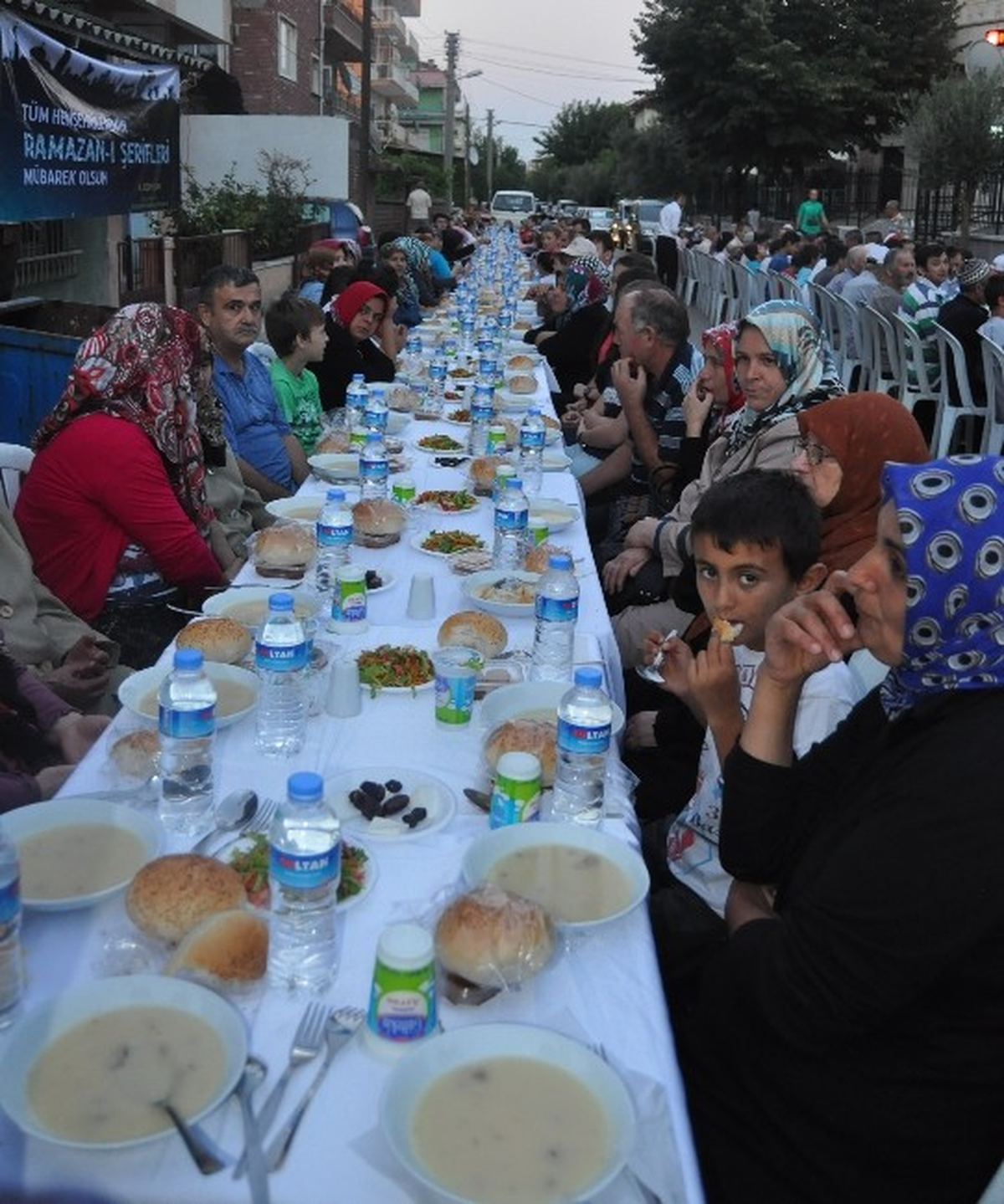Mahalle İftarlarına Büyük İlgi