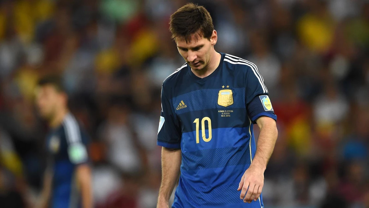 Messi Hayranı Bir Taraftar Sırtına Dövme Yaptırdı