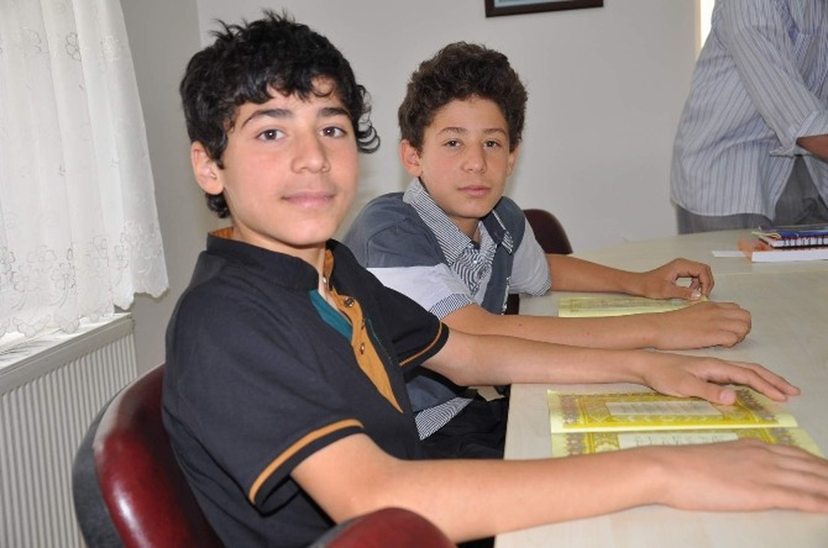 Kur\'an-I Kerim Aşkı Engel Tanımadı